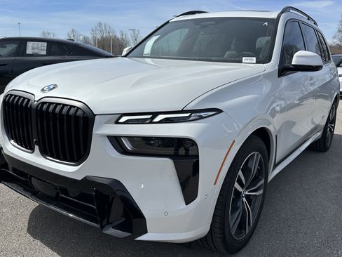 New 2026 BMW X7 xDrive40i image 5