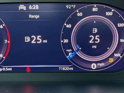 Used 2021 Volkswagen Tiguan SEL FWD image 8