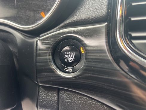 Used 2019 Jeep Grand Cherokee Altitude image 30