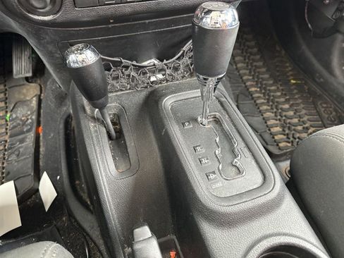 Used 2012 Jeep Wrangler Unlimited Sport image 22