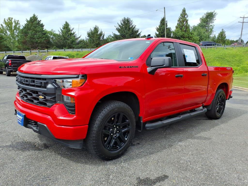 Used 2026 Chevrolet Silverado 1500 Custom w/ Turbomax Blackout Package AWD/4WD image 8