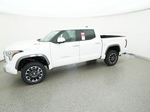 New 2025 Toyota Tundra Limited AWD/4WD image 41