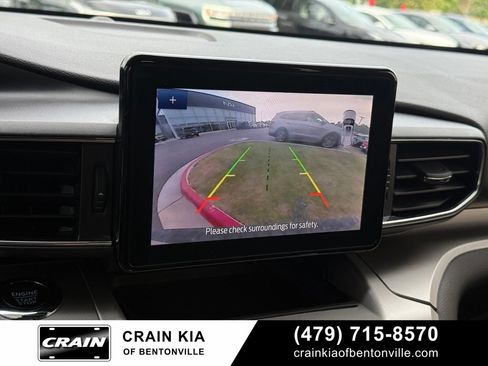Used 2022 Ford Explorer XLT w/ Equipment Group 202A AWD/4WD image 16