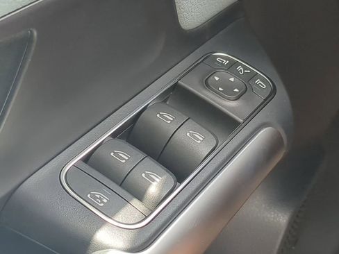 New 2025 Mercedes-Benz GLA 35 AMG 4MATIC image 11