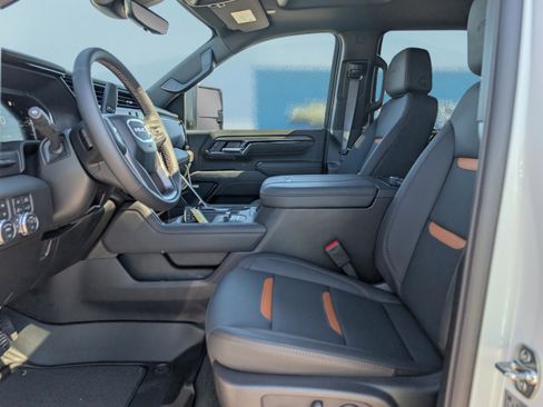 New 2026 GMC Sierra 2500 AT4 w/ AT4 Premium Plus Package image 17