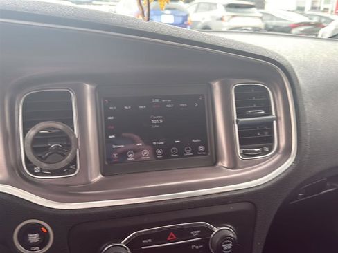 Used 2020 Dodge Charger SXT RWD image 6