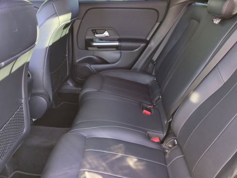 Used 2023 Mercedes-Benz GLA 250 image 17