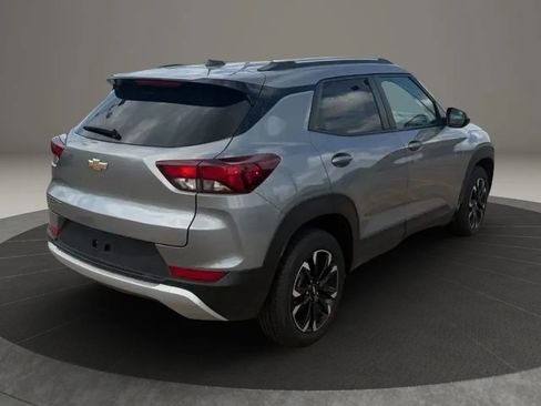Used 2023 Chevrolet TrailBlazer LT FWD image 11