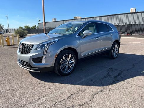 Used 2024 Cadillac XT5 Premium Luxury w/ Technology Package image 4