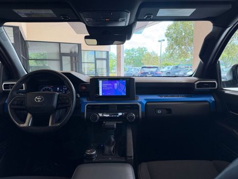 Used 2025 Toyota Tacoma TRD Off-Road image 28