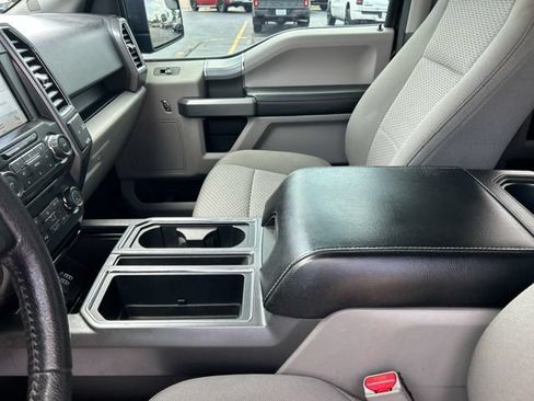 Used 2016 Ford F150 XLT w/ Equipment Group 302A Luxury AWD/4WD image 32