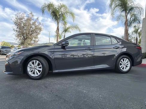 Used 2025 Toyota Camry LE image 15