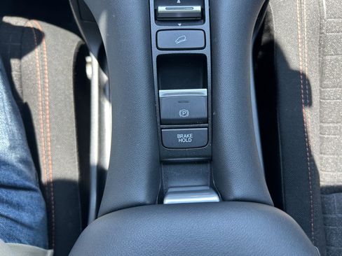 Used 2024 Honda HR-V Sport image 10