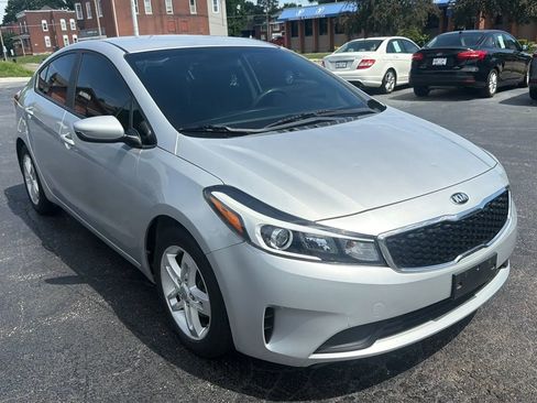 Used 2018 Kia Forte LX FWD image 3