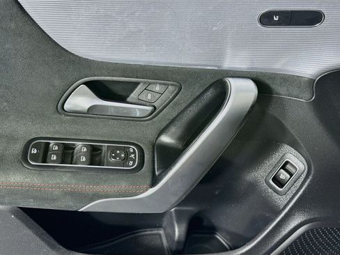 Used 2022 Mercedes-Benz CLA 250 image 24