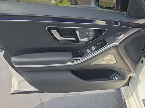 Used 2023 Mercedes-Benz S 500 4MATIC image 14