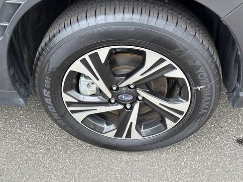 Used 2025 Subaru Crosstrek 2.5i Premium AWD/4WD image 7