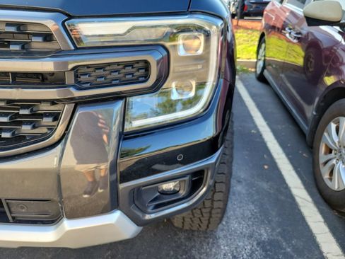 Used 2024 Ford Ranger Lariat w/ FX4 Off-Road Package AWD/4WD image 6