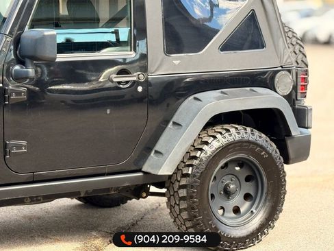 Used 2016 Jeep Wrangler Rubicon w/ Power Convenience Group image 2