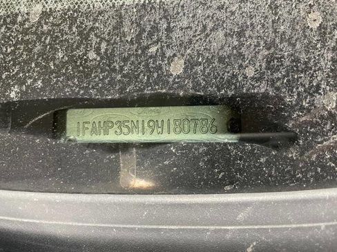 Used 2009 Ford Focus SE image 39