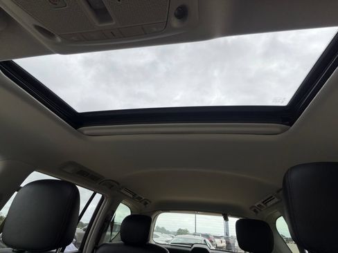 Used 2020 Nissan Armada SL w/ Premium Package RWD image 22