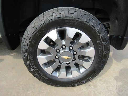 Used 2021 Chevrolet Silverado 2500 LT w/ All Star Edition image 7