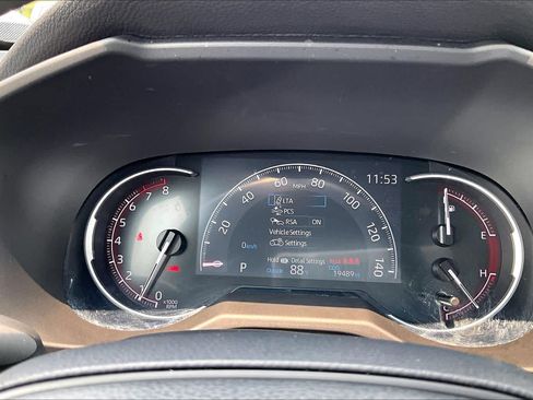 Used 2023 Toyota RAV4 LE AWD/4WD image 25