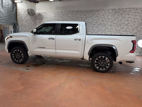 Used 2025 Toyota Tundra Limited AWD/4WD image 4