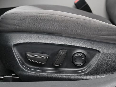 Used 2022 Toyota Camry LE image 11