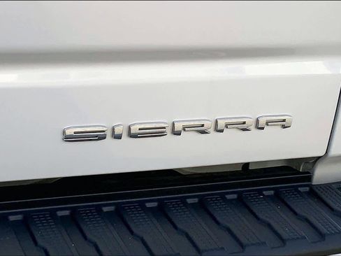 Used 2022 GMC Sierra 1500 Denali w/ Denali Reserve Package AWD/4WD image 10