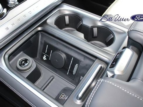 New 2027 Ford Expedition Platinum w/ Driver's Package RWD image 14