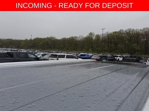 Used 2025 Chevrolet Suburban Premier w/ Sun And Tow Package AWD/4WD image 12