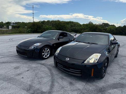 Used 2005 Nissan 350Z Enthusiast w/ (K96) Aerodynamics Pkg image 7