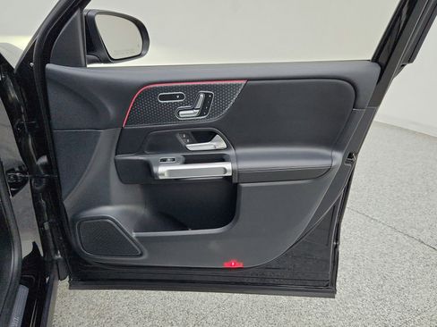 Certified 2024 Mercedes-Benz GLB 250 image 46