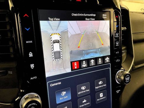 Used 2022 RAM 2500 Laramie w/ Night Edition image 20