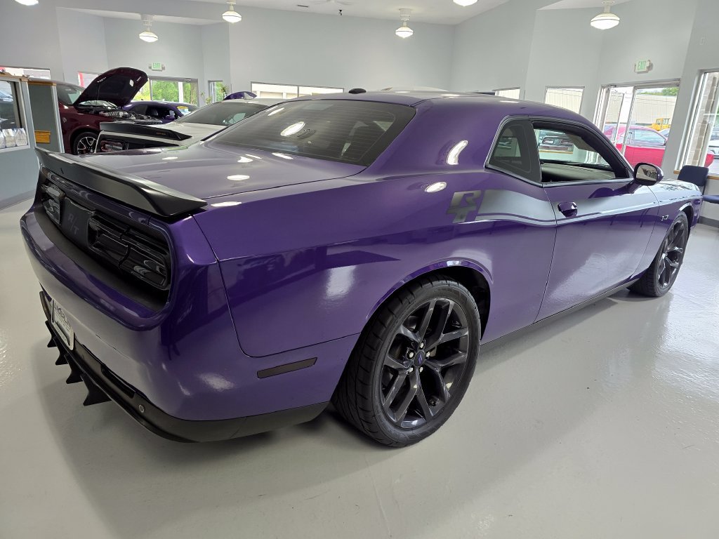 Used 2023 Dodge Challenger R/T w/ Blacktop Package RWD image 5