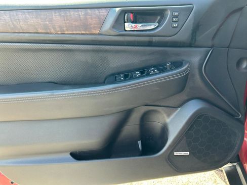 Used 2016 Subaru Outback 2.5i Limited image 8