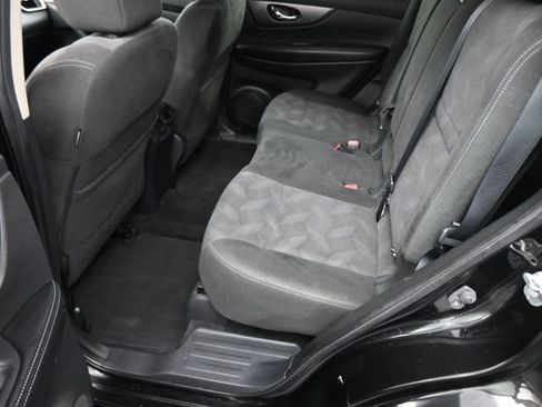 Used 2016 Nissan Rogue SV image 50