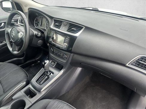 Used 2017 Nissan Sentra SV image 29