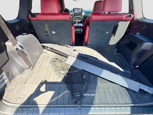 Used 2023 Lexus GX 460 Luxury w/ Sport Design Package AWD/4WD image 25
