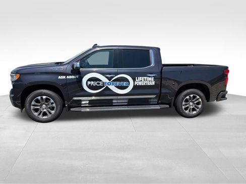 Used 2024 Chevrolet Silverado 1500 High Country w/ Z71 Off-Road Package AWD/4WD image 4