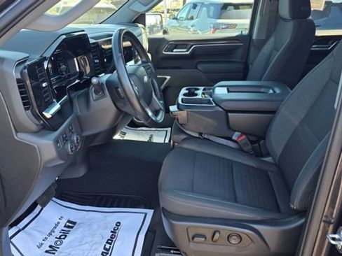 Used 2022 Chevrolet Silverado 1500 LT image 12