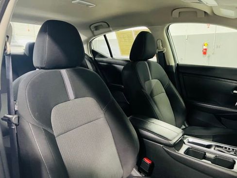 Used 2024 Nissan Sentra SV FWD image 33