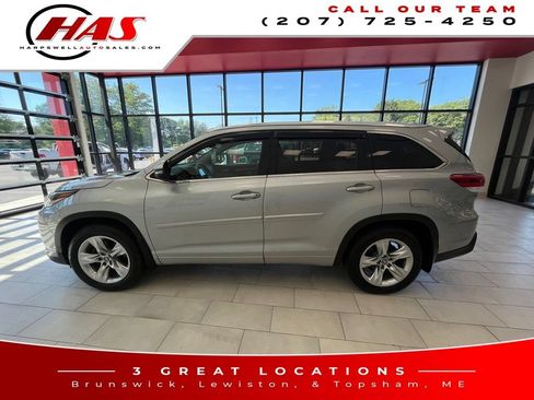 Used 2019 Toyota Highlander Limited AWD/4WD image 2