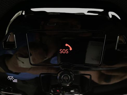 New 2026 BMW 550e xDrive w/ Executive Package image 28