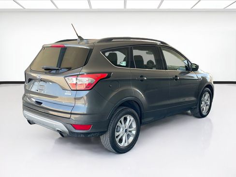 Used 2018 Ford Escape SEL FWD image 4