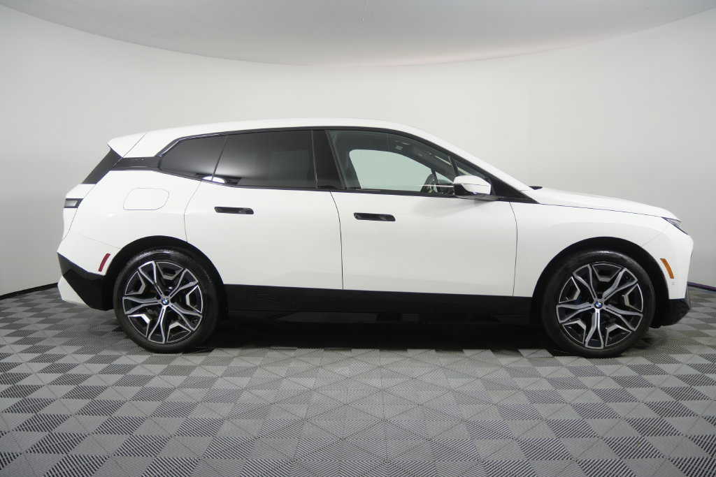Certified 2024 BMW iX xDrive50 w/ Premium Package AWD/4WD image 3