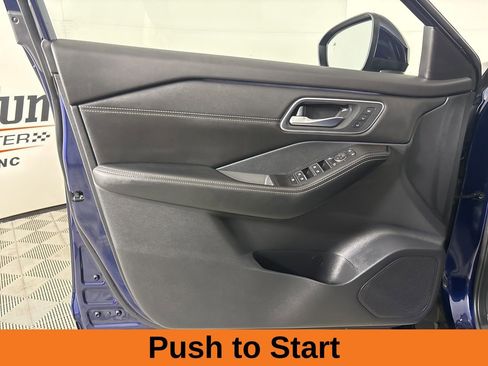 Used 2024 Nissan Rogue Platinum w/ Platinum Premium Package image 8