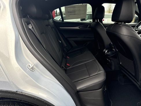 New 2025 Alfa Romeo Stelvio Sprint image 10