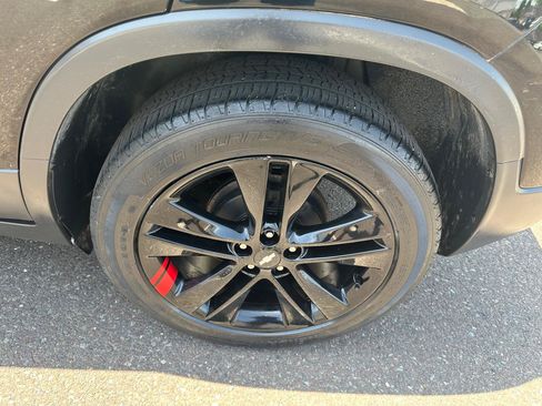 Used 2018 Chevrolet Trax LT w/ Redline Edition FWD image 28
